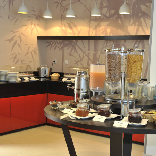 Kaiserhof Restaurant_Frühstück - Golden Tulip Kassel Hotel Reiss (1)